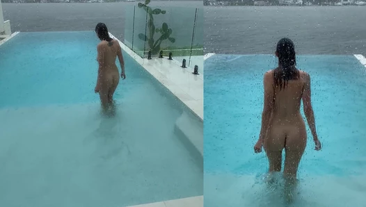 When you book a very flash air bnb in supposedly one of the sunniest/hottest