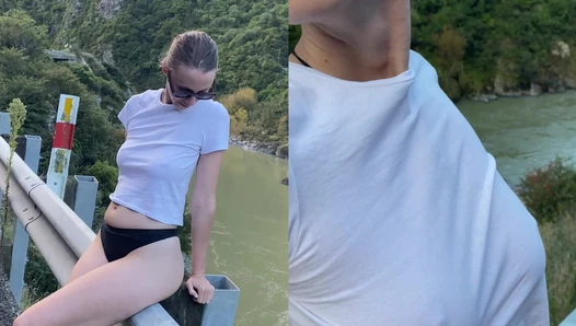 We stopped to take some pics by the side of the road after seeing this beautiful