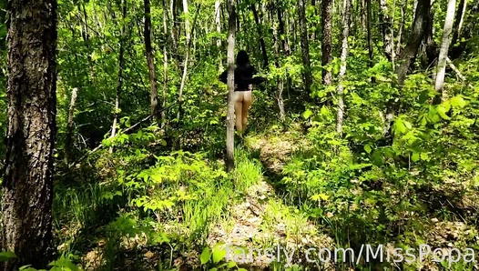 Continuing the walk with bare ass!