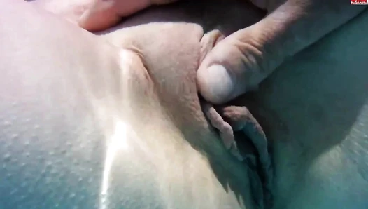 Dirty Tina - Geiler Sex im Pool