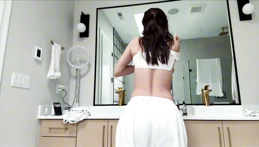 mirasjuice - Mira try on