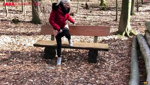 Lara Cumkitten - I have to PISS He can FILM it with Lara-CumKitten