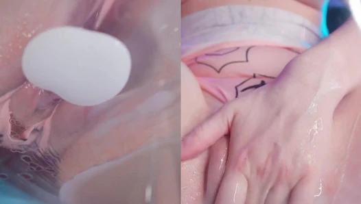 Creamyspot - Face sittig POV on transparrent chair [6577184511ae5]