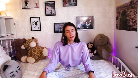 Lena Blush - 18yo School Girl first time naked on th internet [67b8128fc2eae]