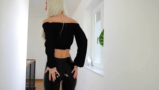 CandyXS - Total verfickte Latex Schlampe Benutz mich als dein Fickstueck