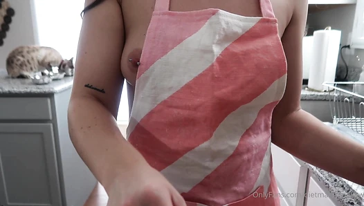 dietmarshmallow - 20211220 Let me cook lunch for you baby When youre done eating Ive got