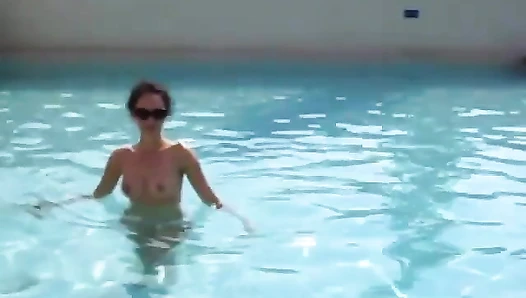 Bianka Helen - xicUk8n0 720p