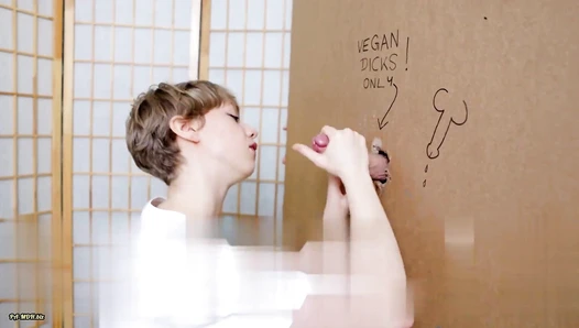 diewildeveganerin - Veganer Gloryhole Blowjob