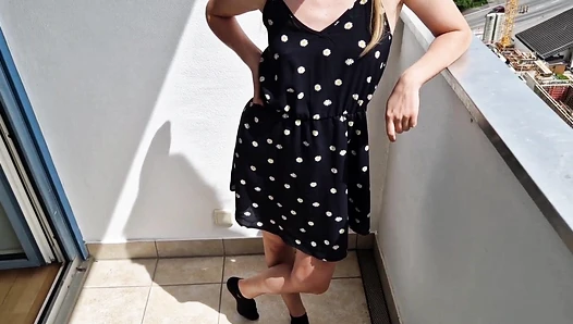 RubyRubin - Neue Wohnung mit Nachbarn eingeweiht mit Cumshot und Outtakes