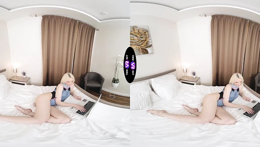 Amber Kawaii - TmwVRnet Amber Kawaii Games addict plays with pussy [66040542dc42f]
