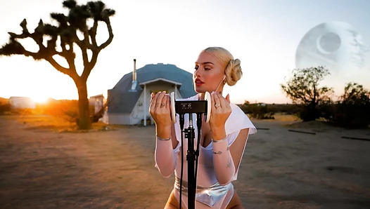 Ariesia - ASMR princess leia licks your ears on tatooine​