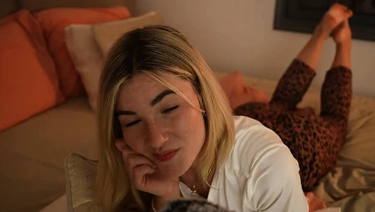 Ella Sonnenschein - ASMR✨ Stay Awake with Me