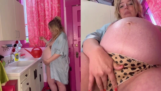 rouxrouxxx - Compressed Bobbie LaRoux Pregnant Mom Catches You Peeping