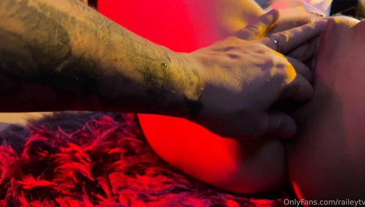 Railey Diesel - [2022-12-04]_I hope that this post will brighten up your day at least a bit04