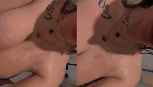 Kaitlyn Krems - (1) #2