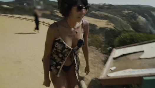 Aloha Kiara - Daring Kiara_Undressing-and-Walking-Naked-in-Public