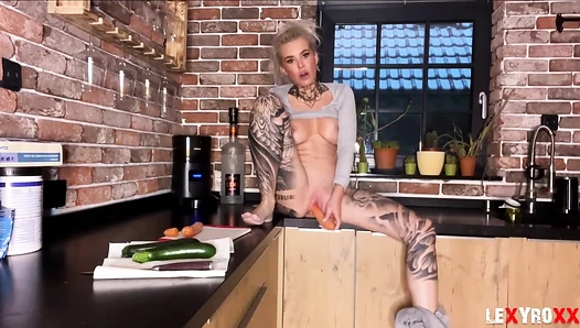 Lexy Roxx - Gemüse Versenkt