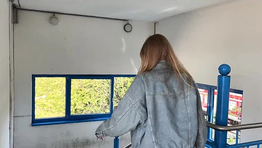 Sweetgini - Werde ich jetzt verhaftet Dreist NS im Parkhaus