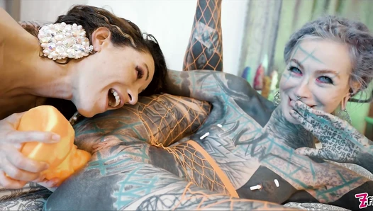 Anuskatz - z-Stacy-Bloom-Anal-Fuck-With-Big-Toys