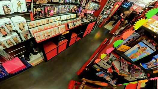 GentlyPerv - SEXYSHOP DONNADIKUORI I show my hard cock to the saleswoman of the shop