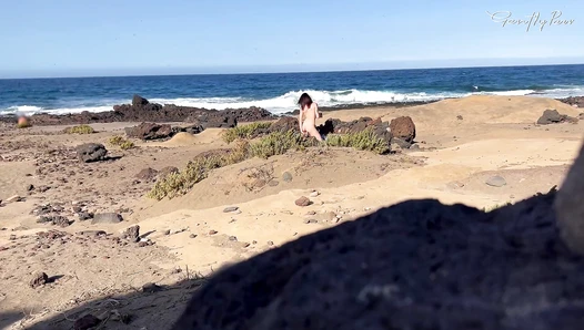 GentlyPerv - NUDIST BEACH BLOWJOB I show my hard cock to a bitch that asks me for a blowjob and cum in her