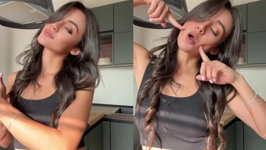 Zoe Evans - Video Leaks #252