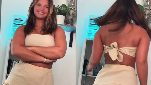 Emily Jones - 1084130916 did you see that lil ribbon there imagine slowly pulling it 0