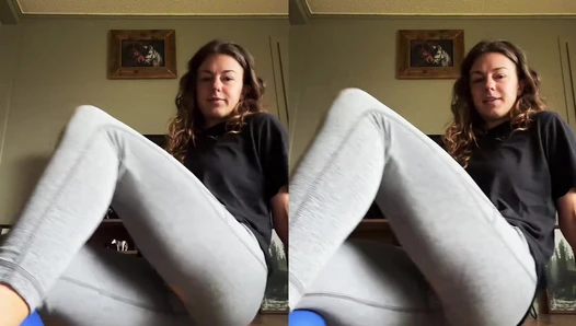 Laurel Moyer - Hot brunette does secret joi during TikTok Live and cums! [6638cce775317]