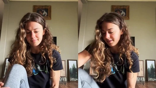 Laurel Moyer - tiktok girl Live with massage gun [66327c535f1d2]
