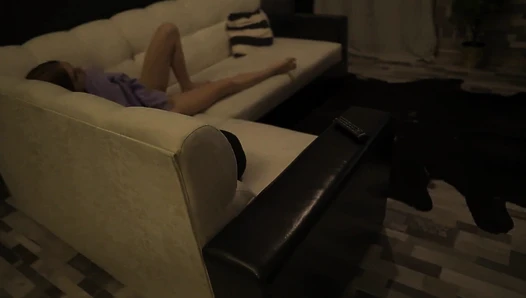 Yourangeld - 084 Invite the Girlfriend to Watch Netflix, and she Grabbed my Cock Litt1eAnge1