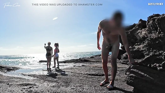 GentlyPerv - BEACH DICKFLASH FOR TWO GIRLSmy friend Fede goes to the beach with a [xhGeTsg][h264]