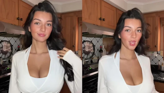Gianna Thimons - 20260108 what i do while waiting for my breakfast to cook haha [7592786340522118414]