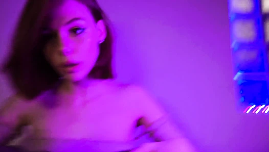 ArinaFox - ariavix saftig blowjob fra en sk nhed cum pa hendes