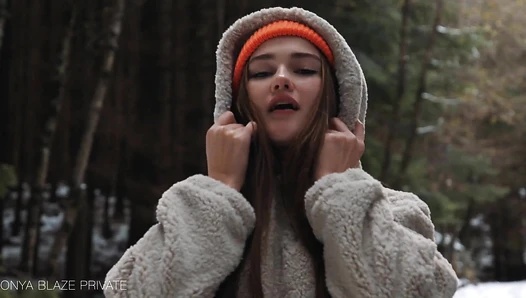Sonya Blaze - Perfect Swallowing by Cute Model