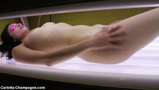 Carlotta Champagne - 435_carlotta-tanningbedspy
