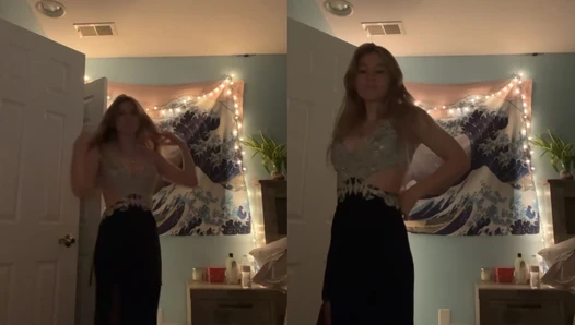 Felicity Smoak - BlondInexperiencedOriole