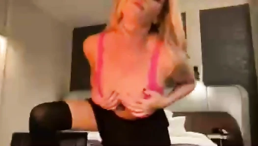 Diora Baird - of stream 2 - 26 11 22