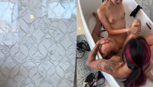 Lexi Marvel - lucymochi_scrubadubdub Lucy and Bri are in a tub  were so wet daddy and no_source