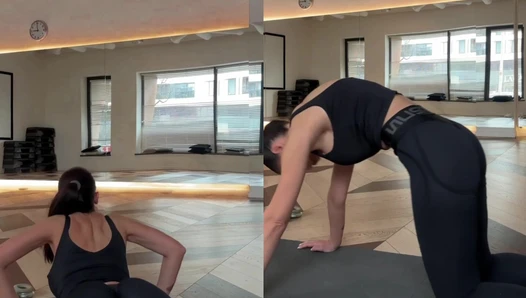 diewildeveganerin You can enjoy my tight pussy in this tight sexy leggings br Tease you my round ass very