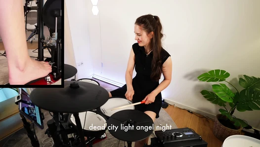 zoena - Enter Sandman Metallica ｜ Sexy Drum Cover By Zoena