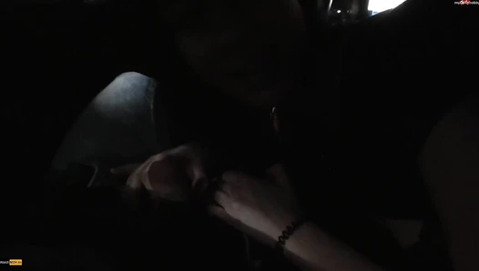 Blowjob Quickie im Parkhaus!!! mit Lia Fox