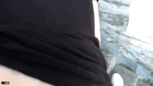 young-devotion - Public an der Autobahn gefickt