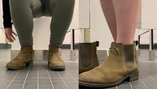 Renee Winter - Horny Redhead Cannot wait to Squirt! Gym Changeroom Solo [67786f8f4fab0]