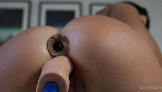 Aspen Rae - Fuck Machine w Butt plug