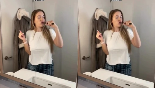 Leahfitxx - Hanging and Bouncing boobs while getting ready [667ce130f1e6e]