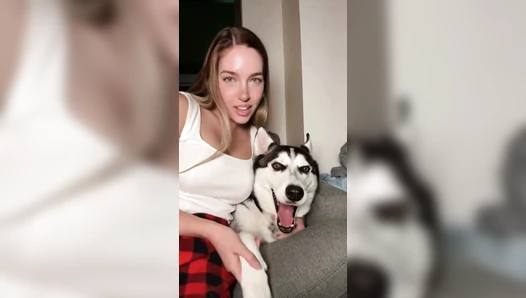 Leahfitxx - Sexy blondie plays with her dog [65b28dee8706f]