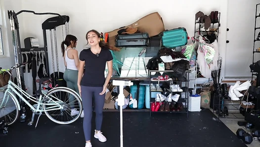 Lea Martinez - Jabba the Pump and Jar Jar lifts take you to the gym (5)